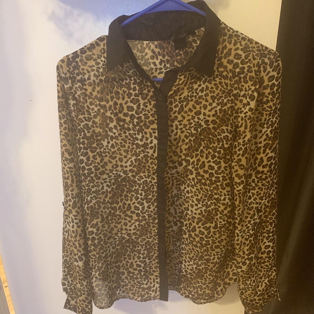 Small Semi sheer cheetah blouse